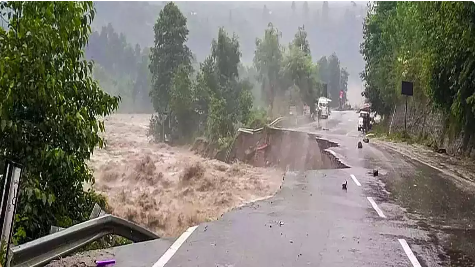 Himachal & Uttarakhand Travel Advisory: Kullu-Manali, Manali-Leh Highway closed